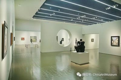 藝術(shù)伉儷聯(lián)袂獻(xiàn)展，時(shí)代雋美永駐華宮——邱瑞敏、吳慧明捐贈(zèng)作品展今起啟幕